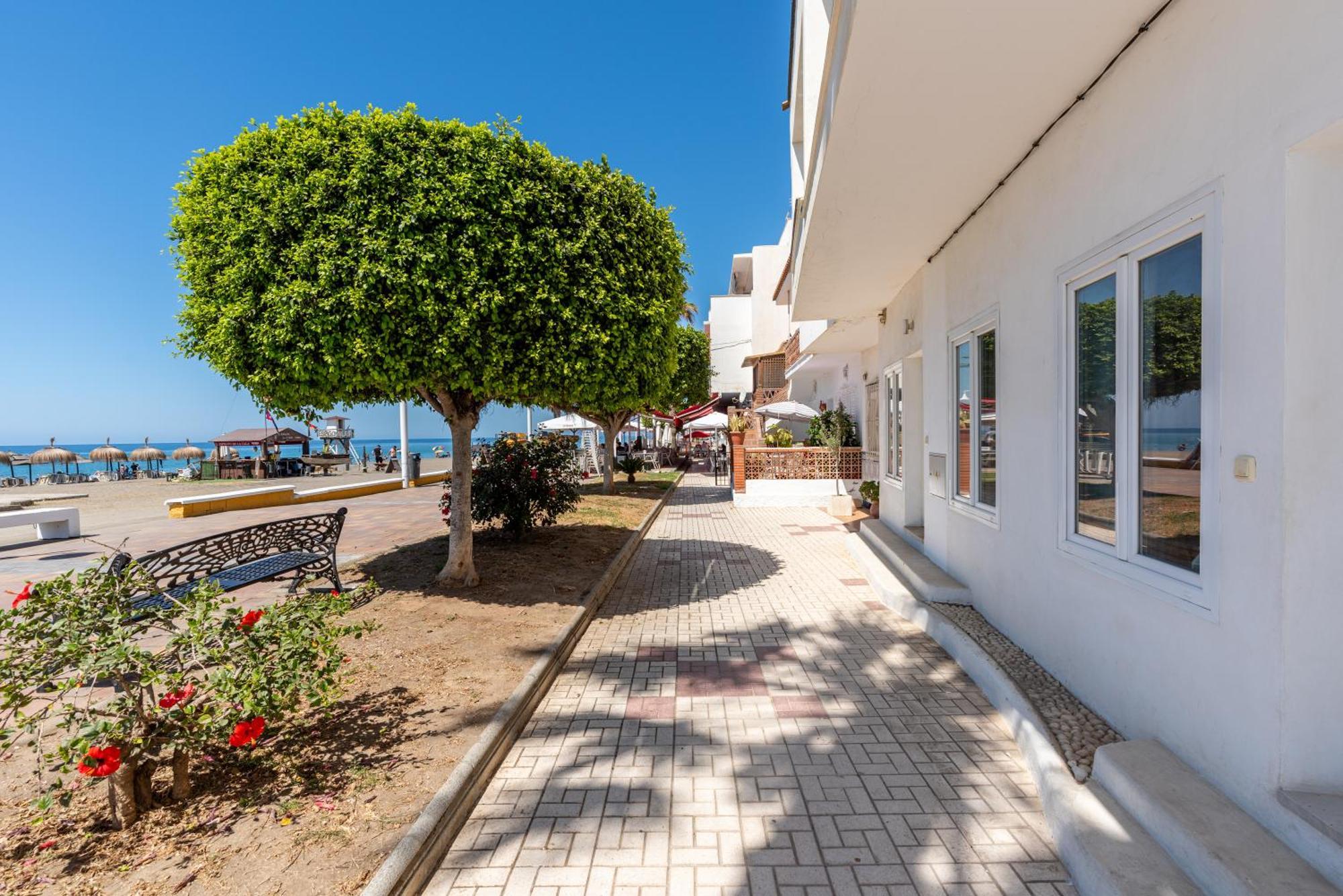 Wintowinrentals Dream Home On The Beachfront La Cala Del Moral Esterno foto